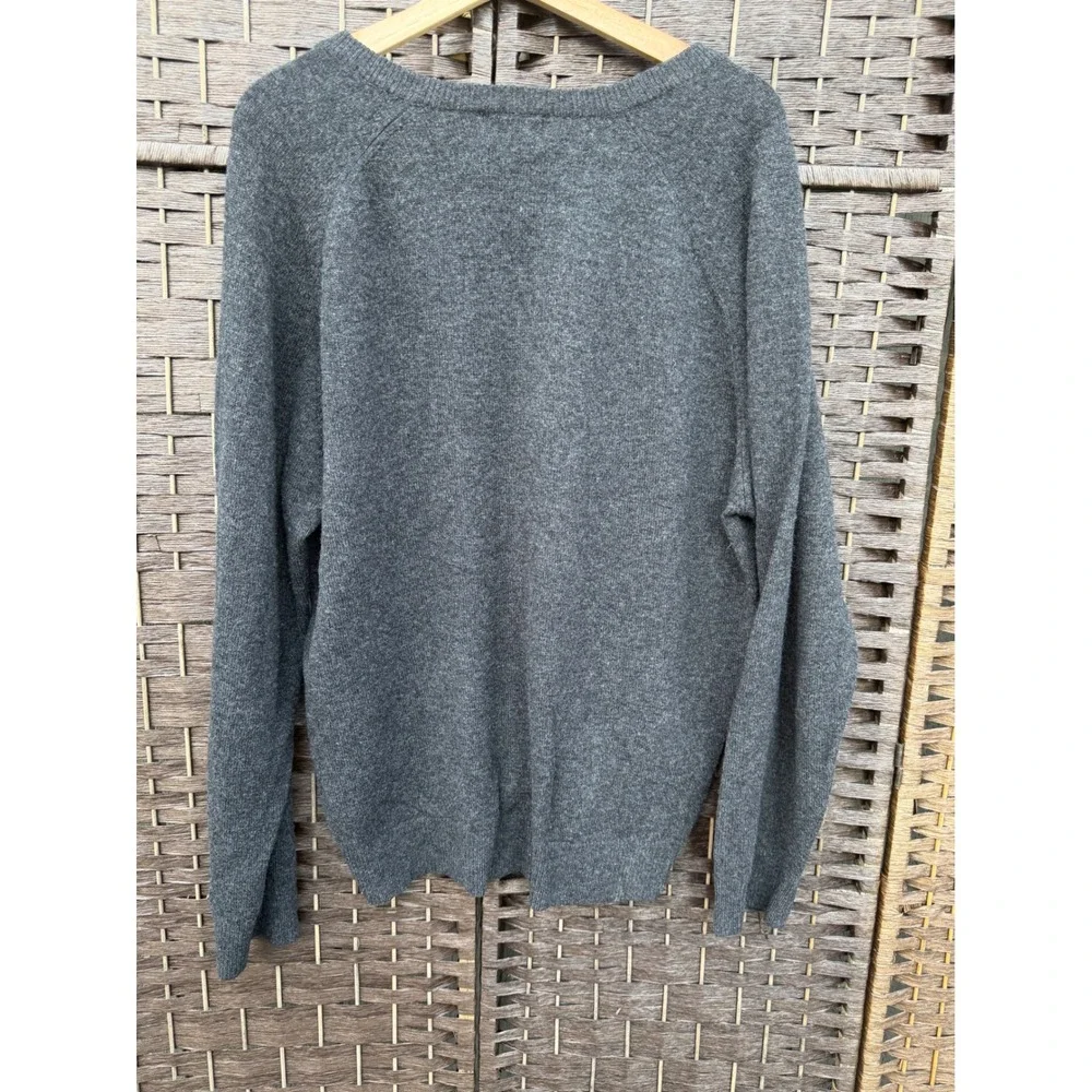 LL Bean Mens XL Gray 100% Lambswool V-Neck Raglan Sweater 264789